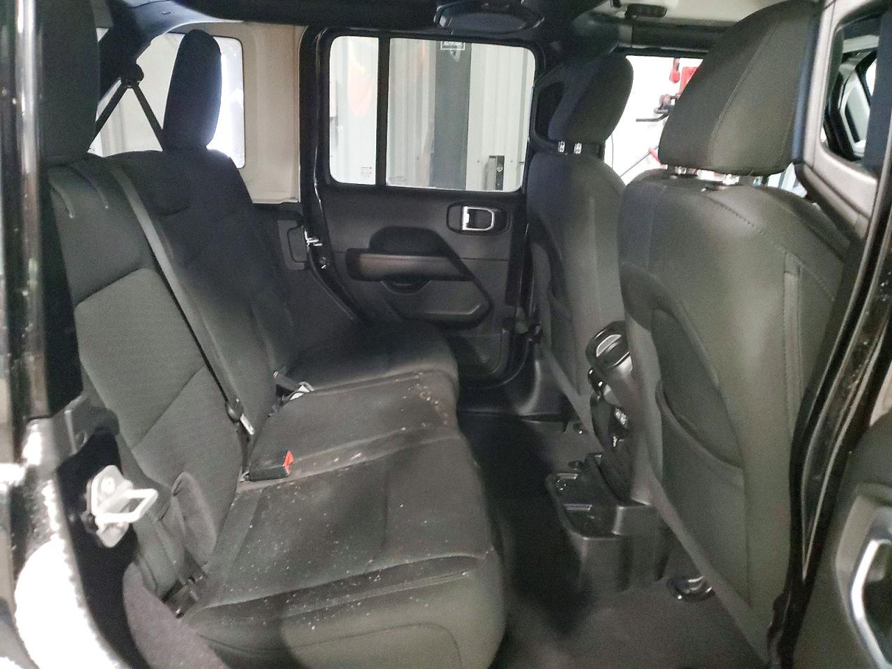 2021 Jeep Wrangler Unlimited Rubicon - zdjęcie 11