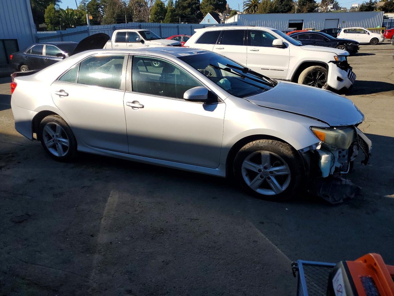 2013 Toyota Camry - zdjęcie 4