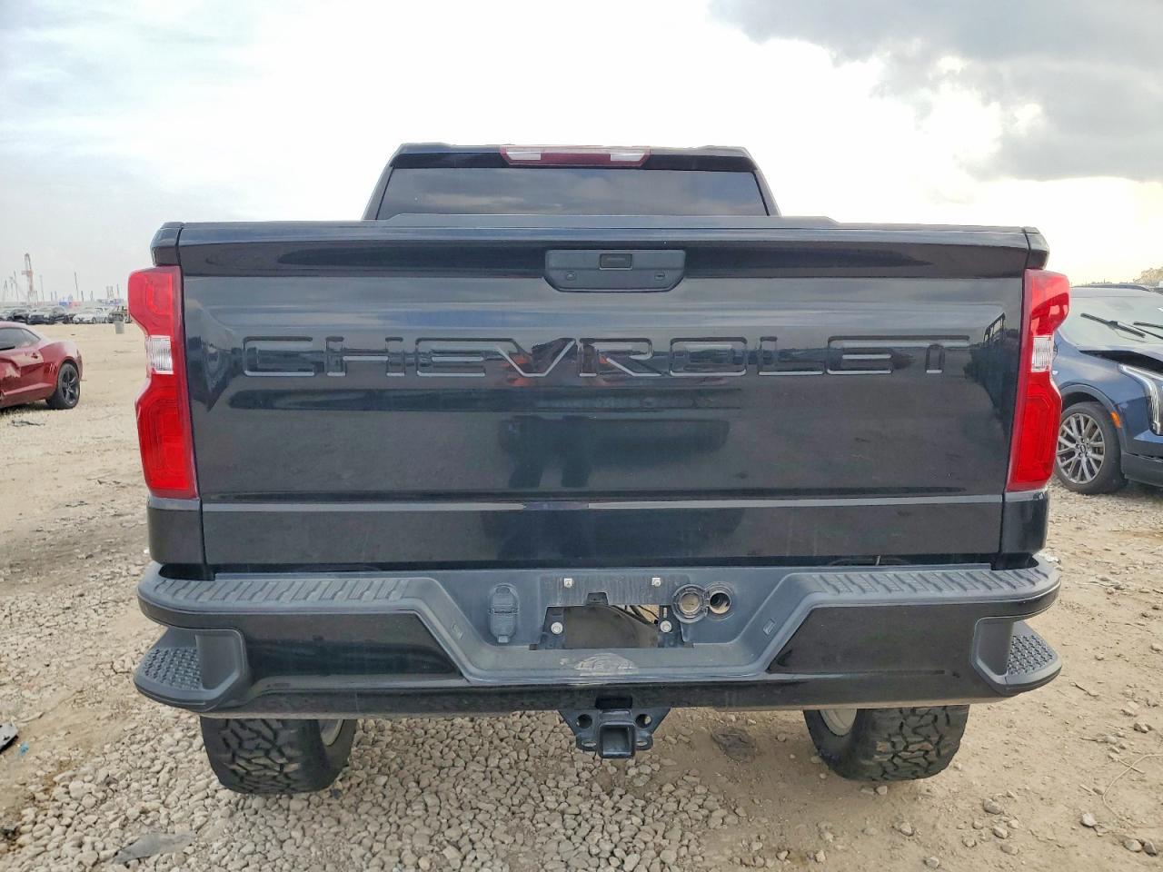 2020 Chevrolet Silverado C1500 Custom - zdjęcie 6