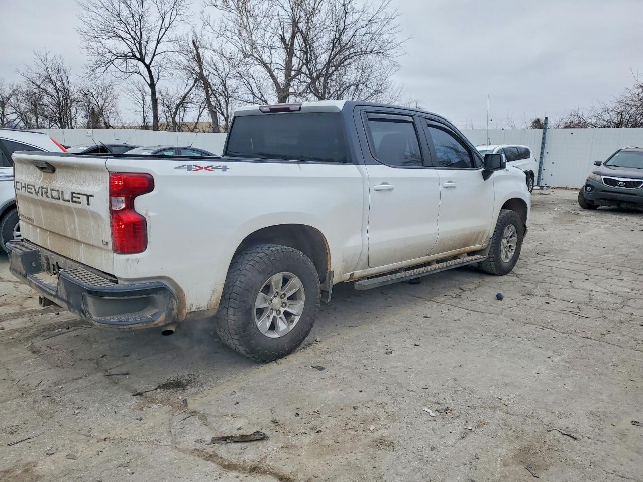 2020 Chevrolet Silverado K1500 Lt - zdjęcie 3