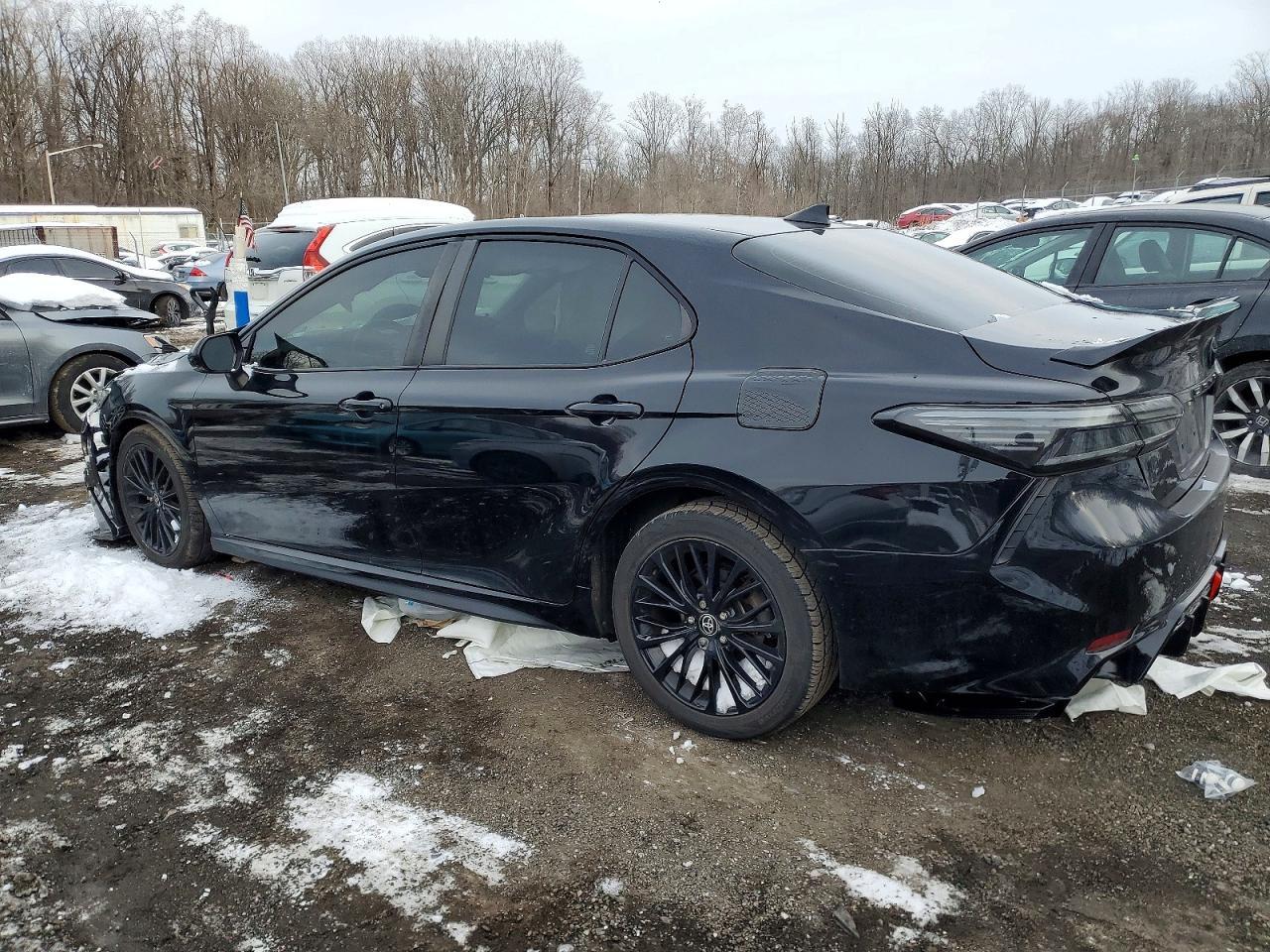 2022 Toyota Camry Se - zdjęcie 2