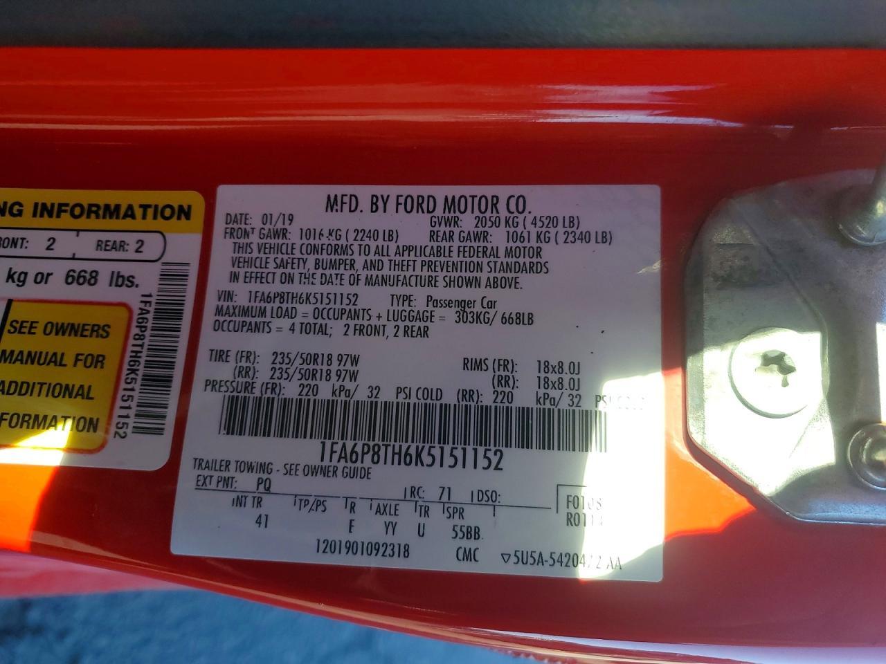 2019 Ford Mustang - zdjęcie 12