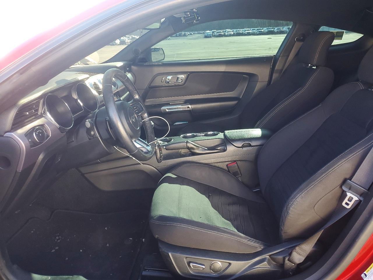 2016 Ford Mustang - zdjęcie 7