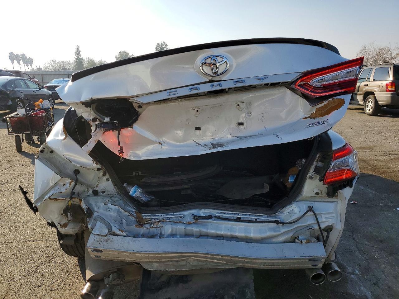 2019 Toyota Camry Xse - zdjęcie 6