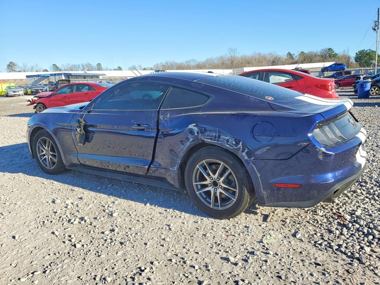 2019 Ford Mustang - zdjęcie 2