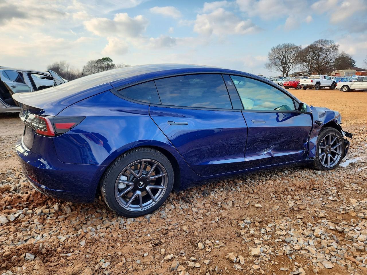 2023 Tesla Model 3 - zdjęcie 3