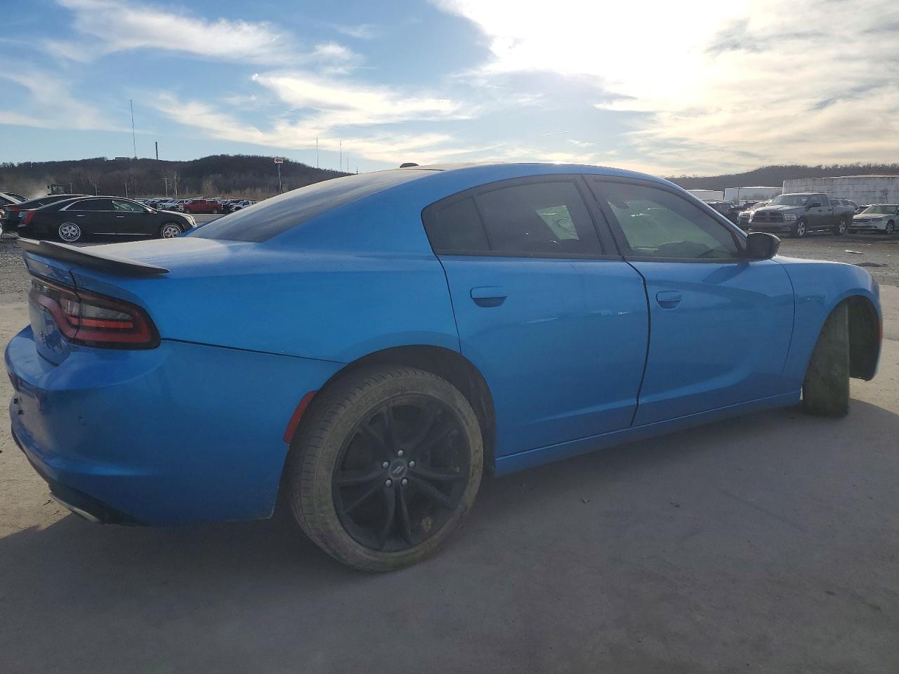 2018 Dodge Charger Sxt - zdjęcie 3