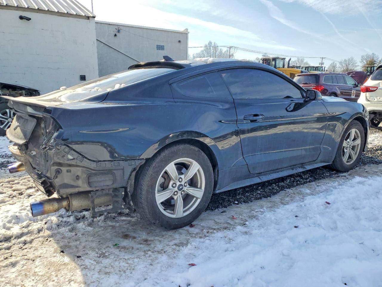 2020 Ford Mustang - zdjęcie 3