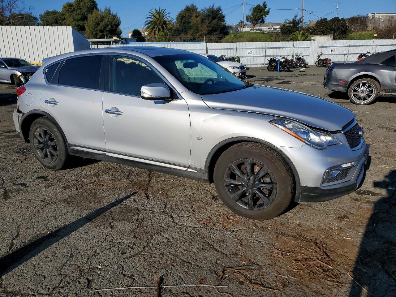 2017 Infiniti Qx50 - zdjęcie 4