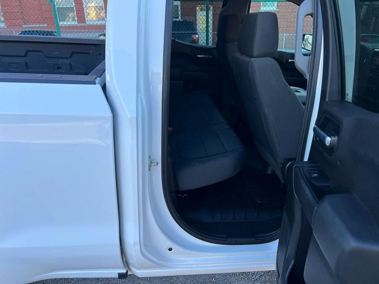 2020 Chevrolet Silverado K1500 - zdjęcie 6