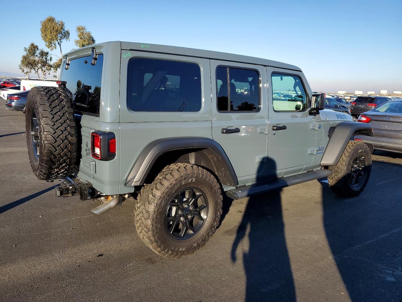 2025 Jeep Wrangler Sport 4Xe - zdjęcie 3