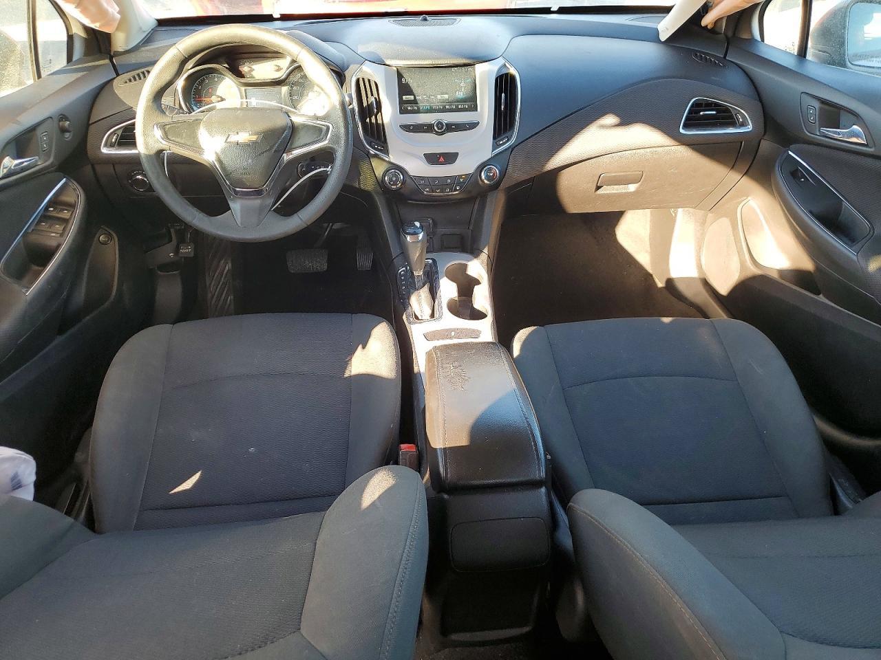 2017 Chevrolet Cruze Ls - zdjęcie 8