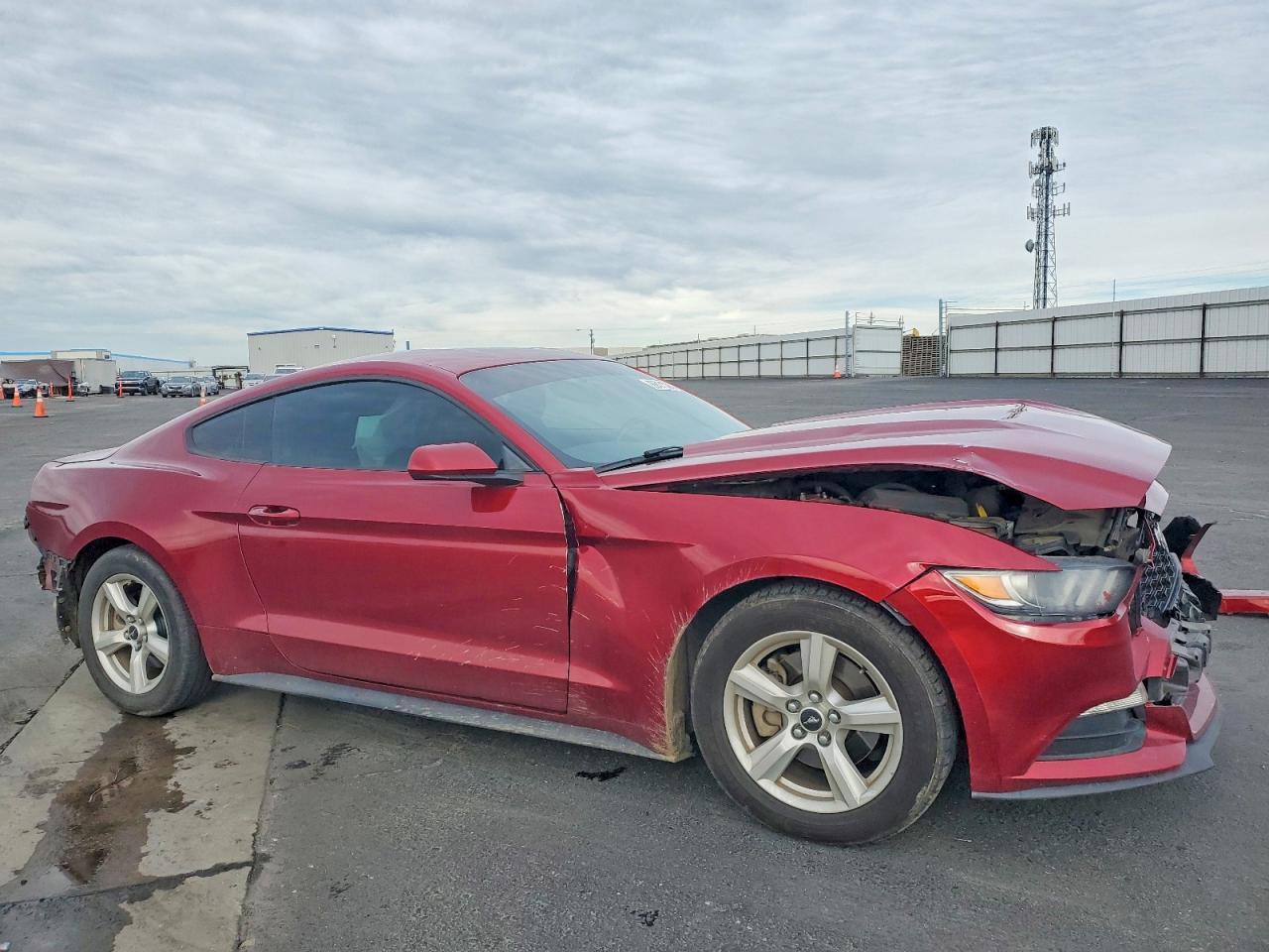 2017 Ford Mustang - zdjęcie 4