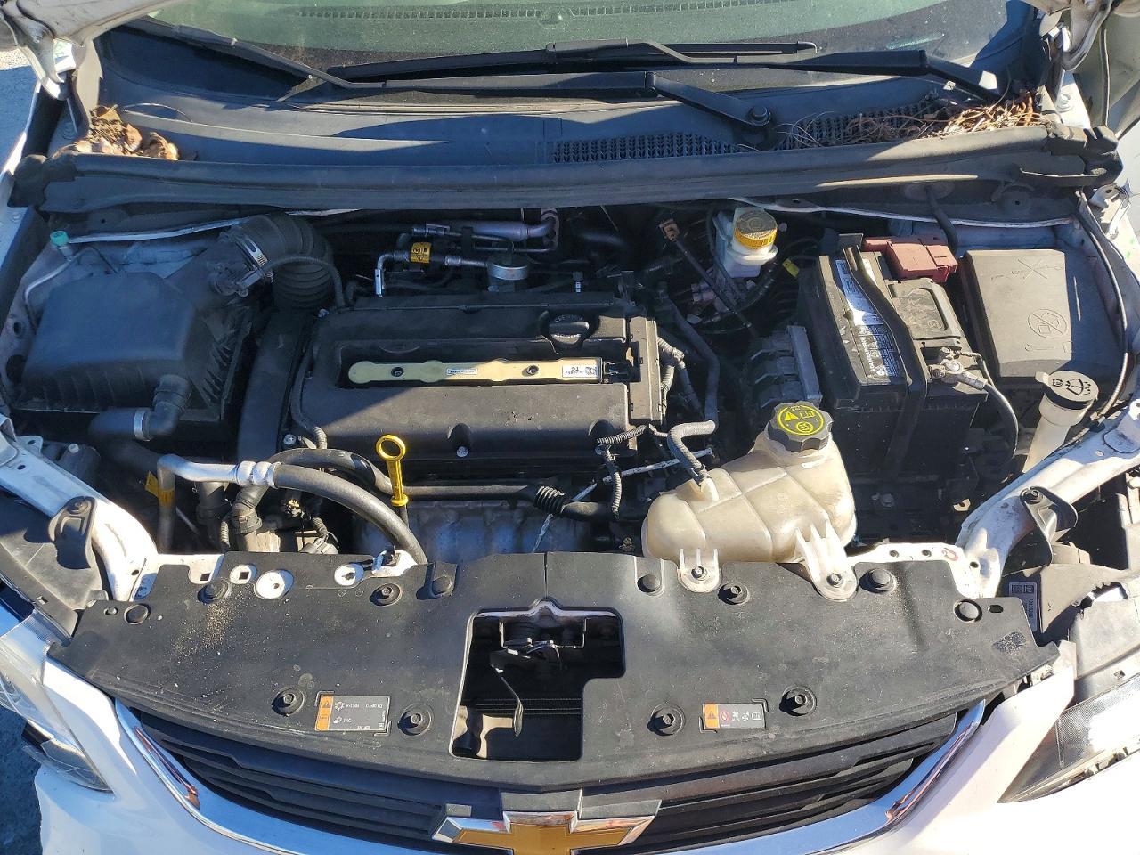 2018 Chevrolet Sonic Ls - zdjęcie 11