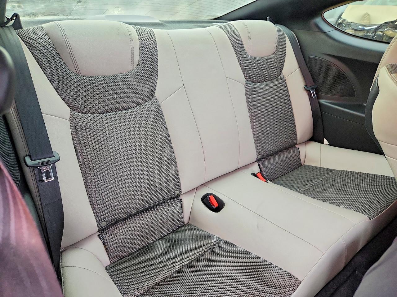 2015 Hyundai Genesis Coupe 3.8L - zdjęcie 10