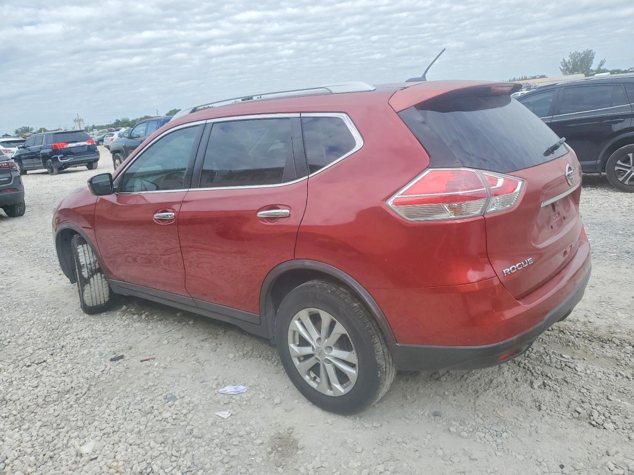2016 Nissan Rogue S - zdjęcie 2