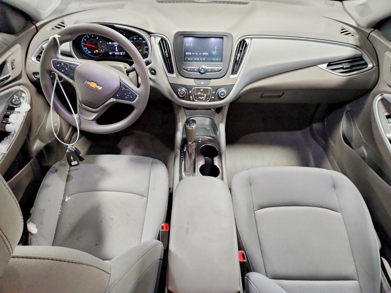 2017 Chevrolet Malibu Ls - zdjęcie 8