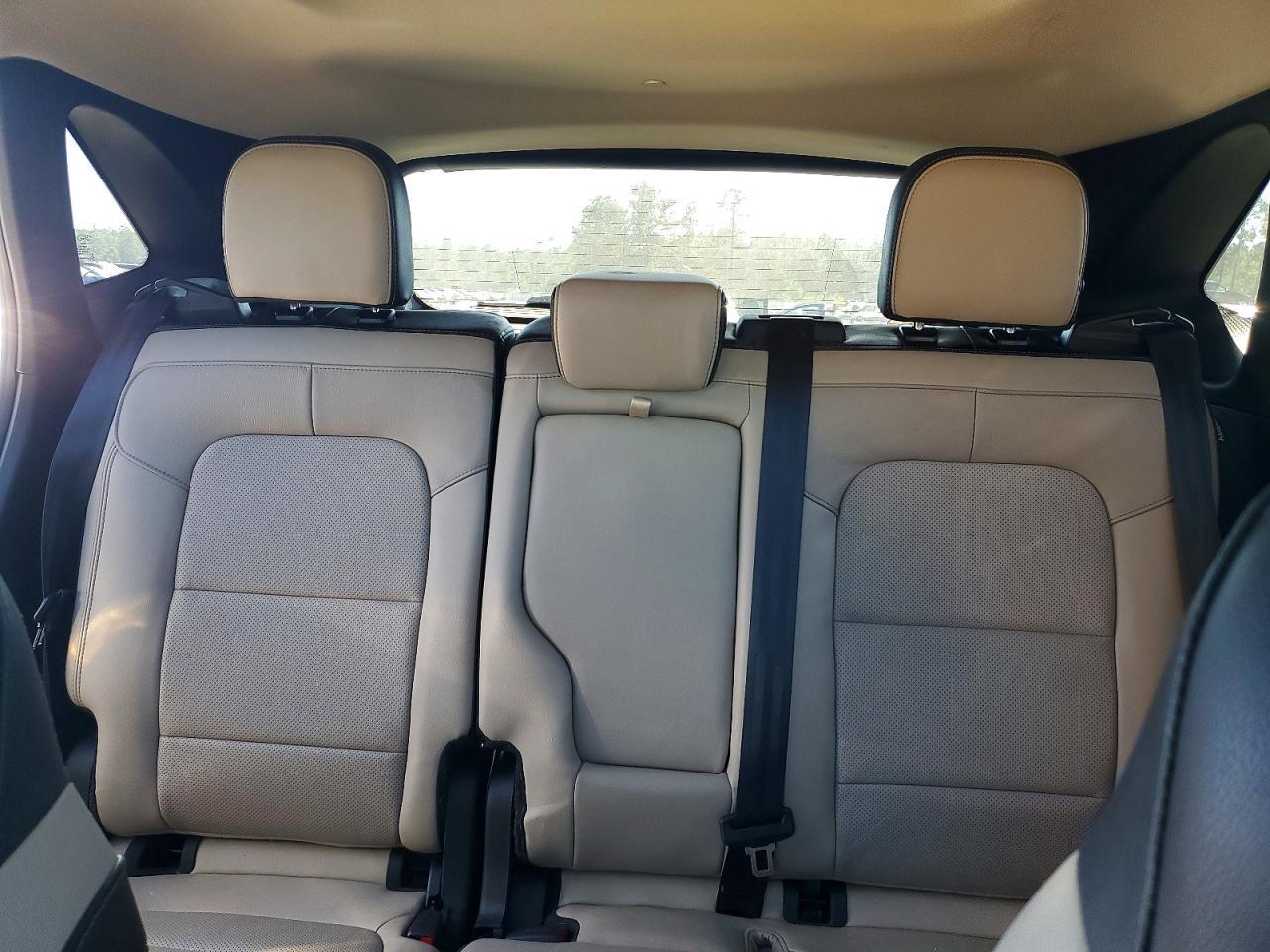 2020 Ford Escape Titanium - zdjęcie 10