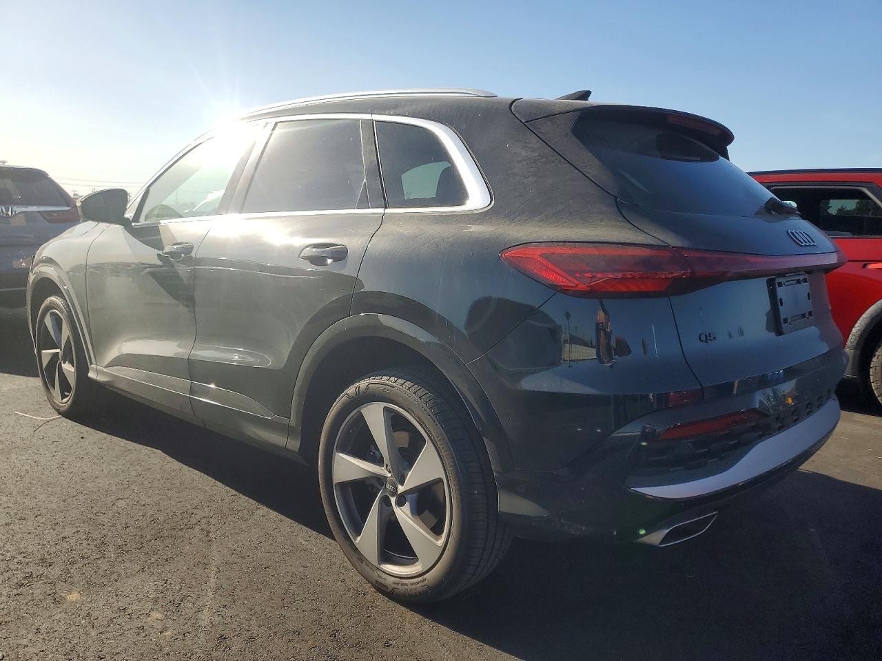 2025 Audi Q5 Premium Plus - zdjęcie 2