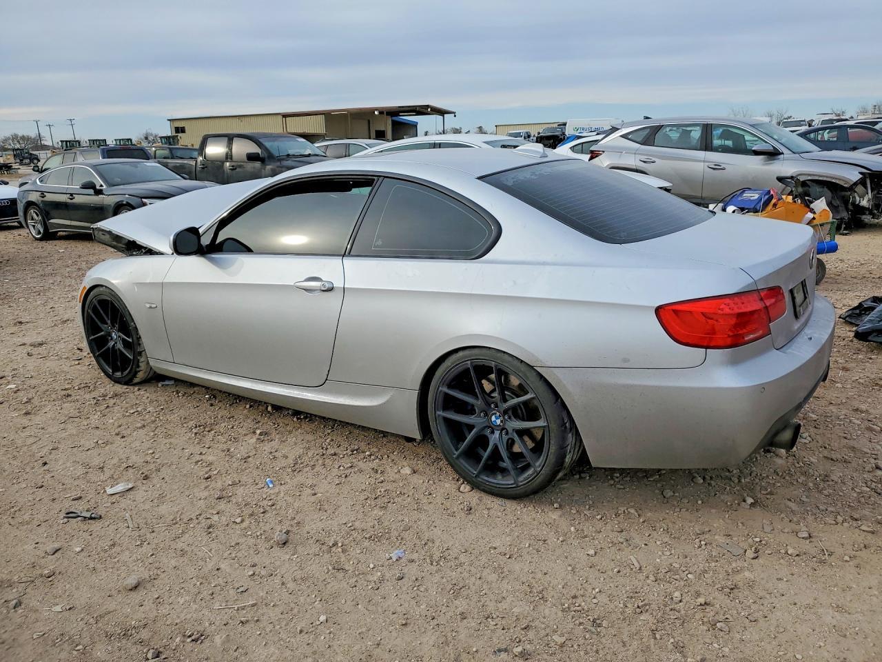 2013 BMW 335 I - zdjęcie 2