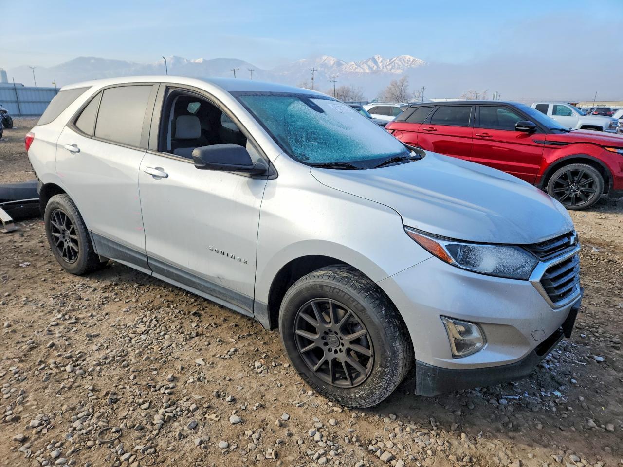 2020 Chevrolet Equinox Ls - zdjęcie 4