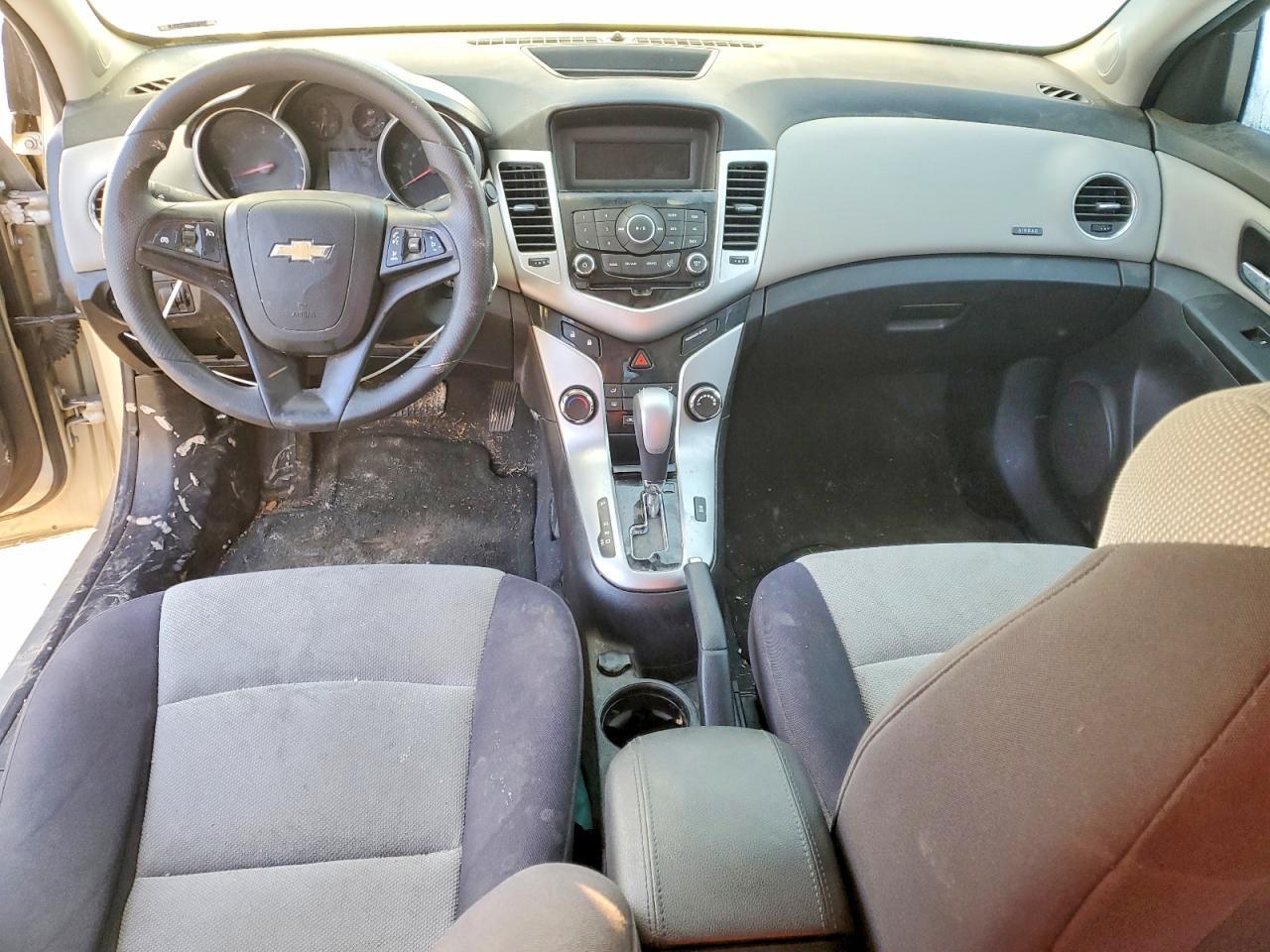 2013 Chevrolet Cruze Ls - zdjęcie 8