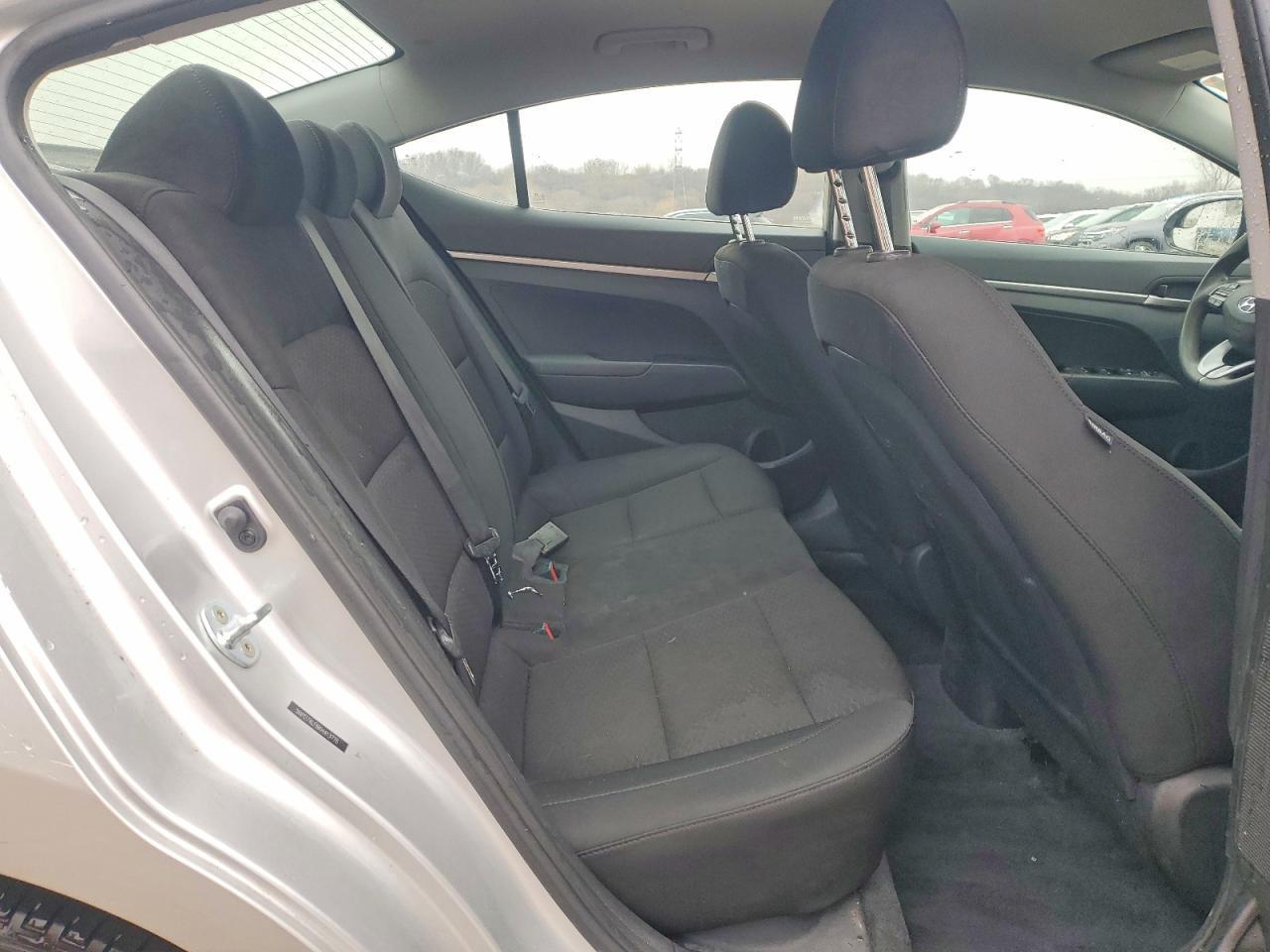 2019 Hyundai Elantra Se - zdjęcie 10