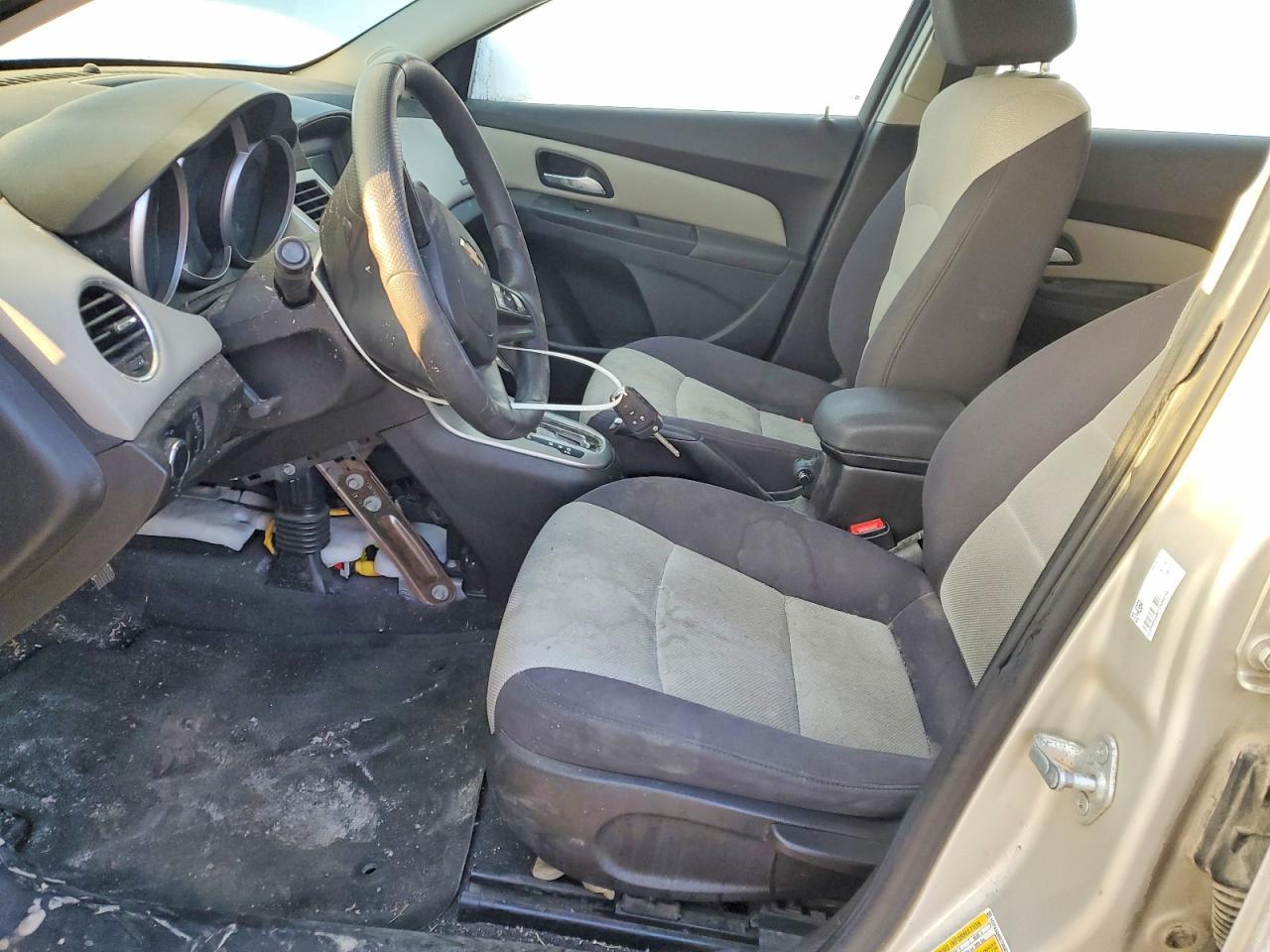 2013 Chevrolet Cruze Ls - zdjęcie 7