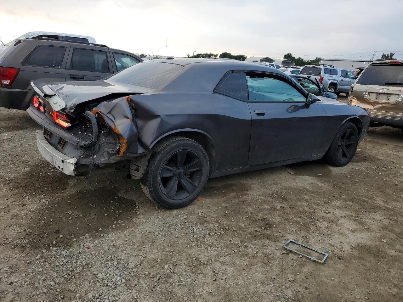 2016 Dodge Challenger Sxt - zdjęcie 3