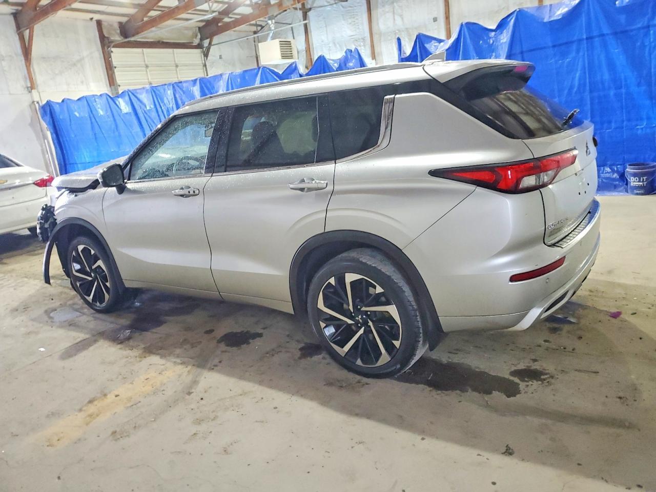 2022 Mitsubishi Outlander Sel - zdjęcie 2