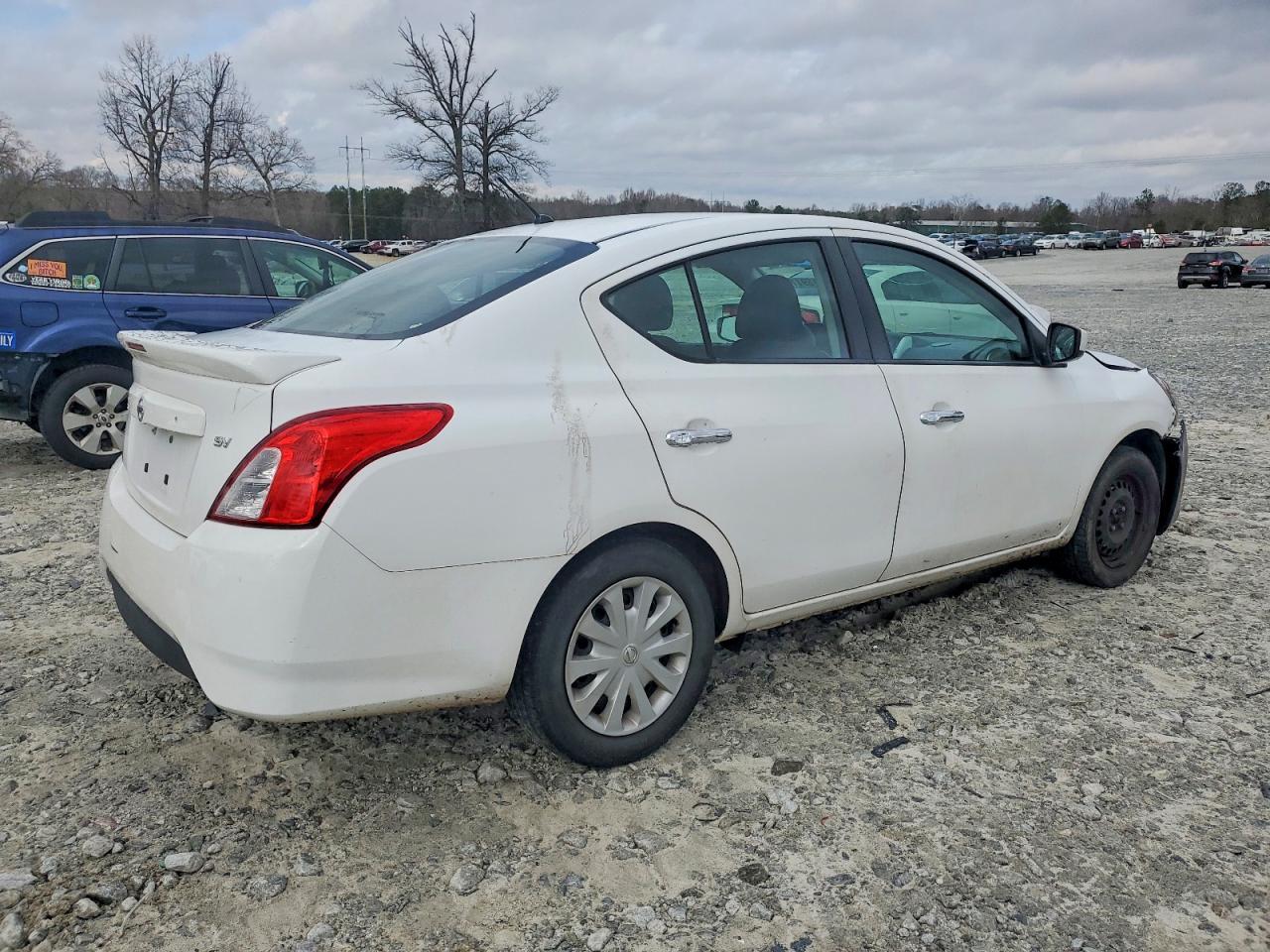 2019 Nissan Versa Sv - zdjęcie 3