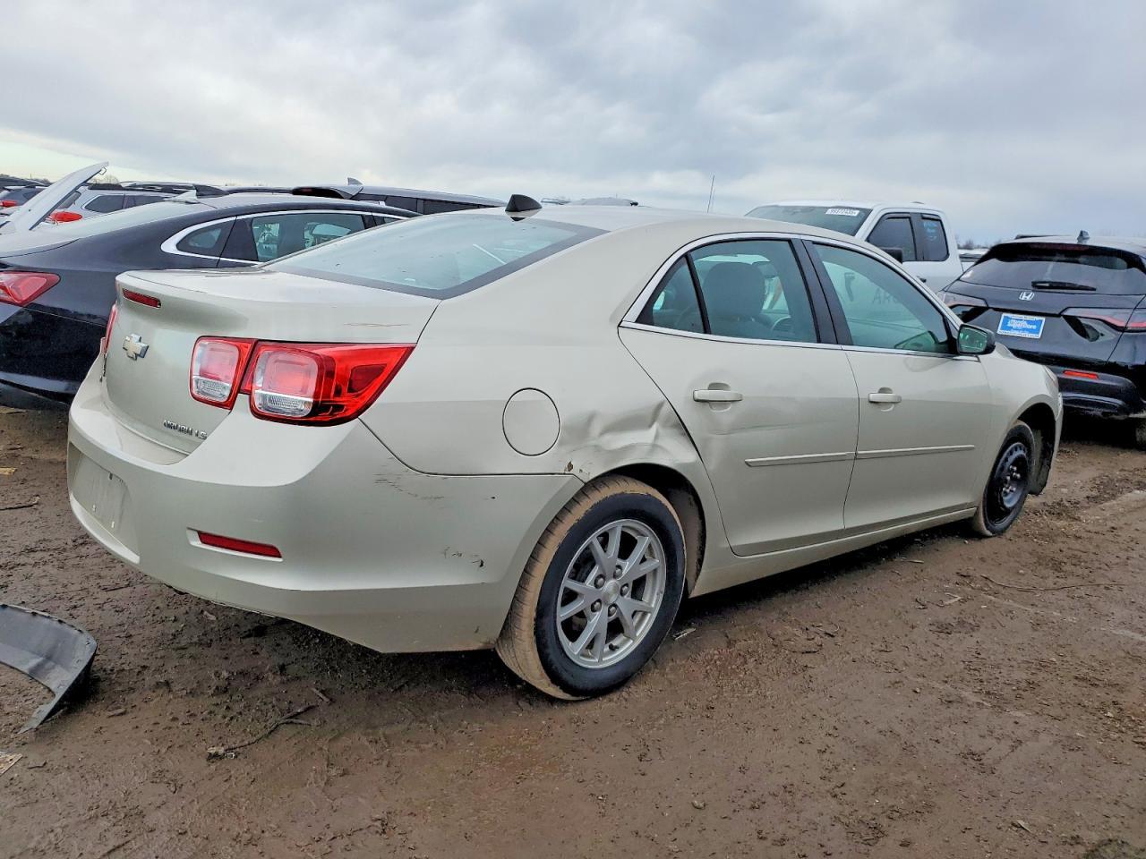 2014 Chevrolet Malibu Ls - zdjęcie 3