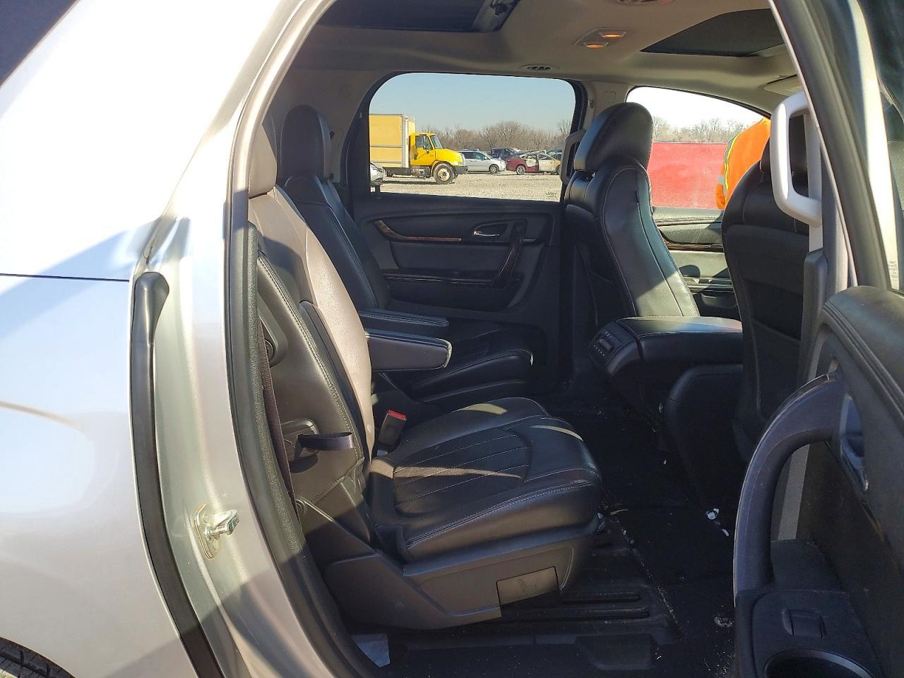 2015 GMC Acadia Denali - zdjęcie 10