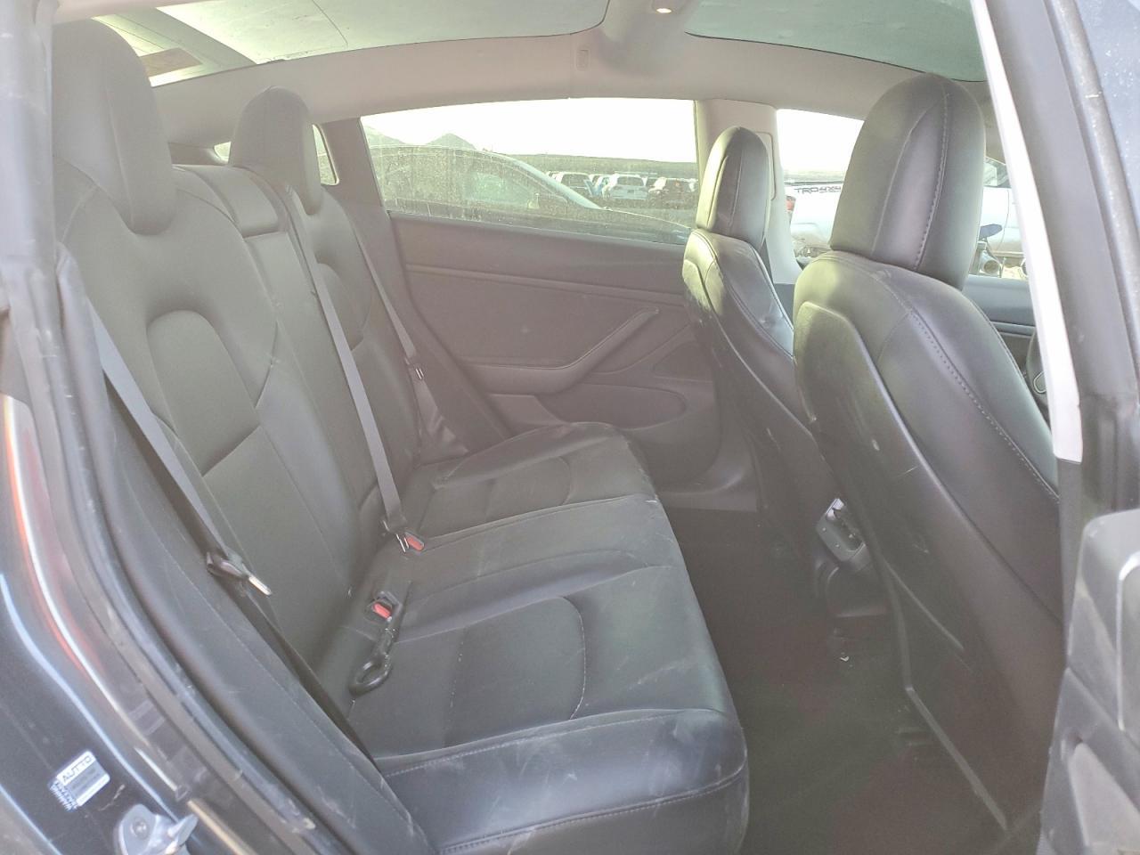 2019 Tesla Model 3 - zdjęcie 10