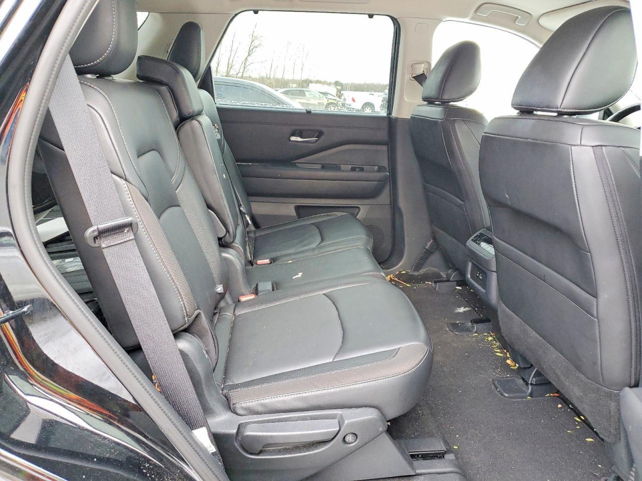 2024 Nissan Pathfinder Sl - zdjęcie 11