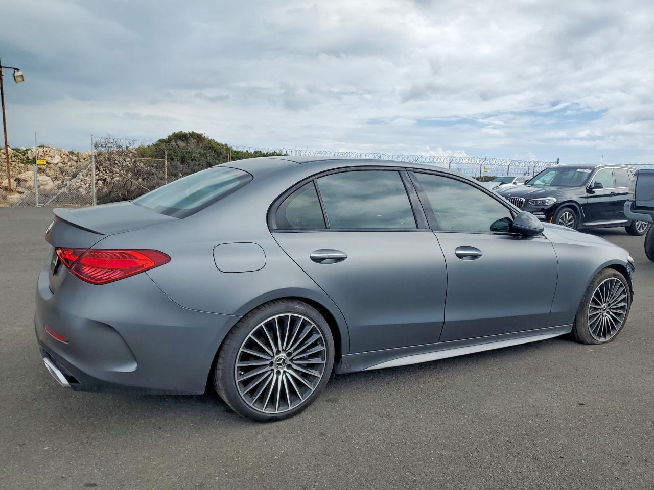 2022 Mercedes-Benz C 300 - zdjęcie 3