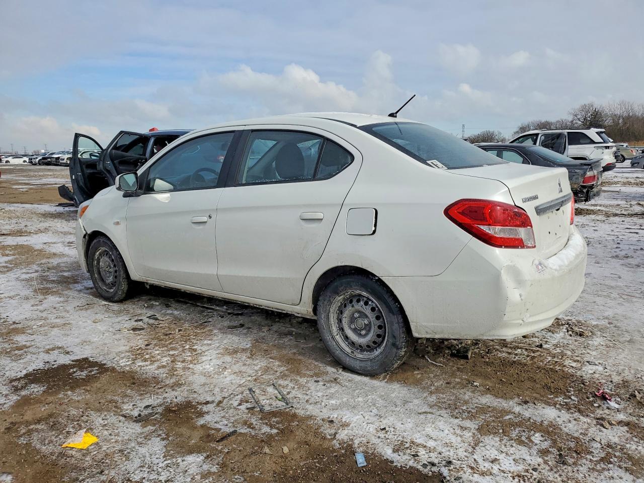 2018 Mitsubishi Mirage - zdjęcie 2
