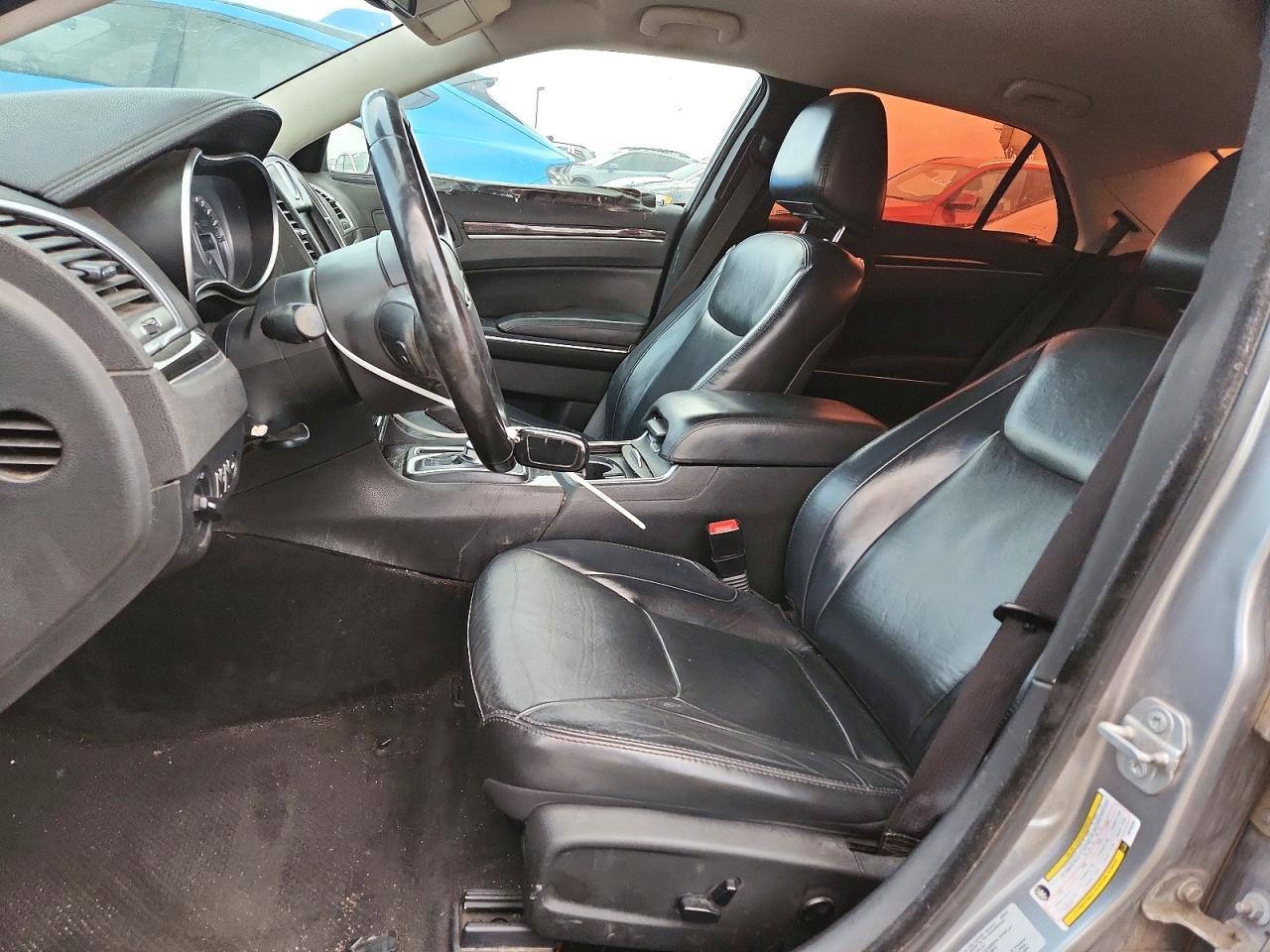 2016 Chrysler 300 Limited - zdjęcie 7