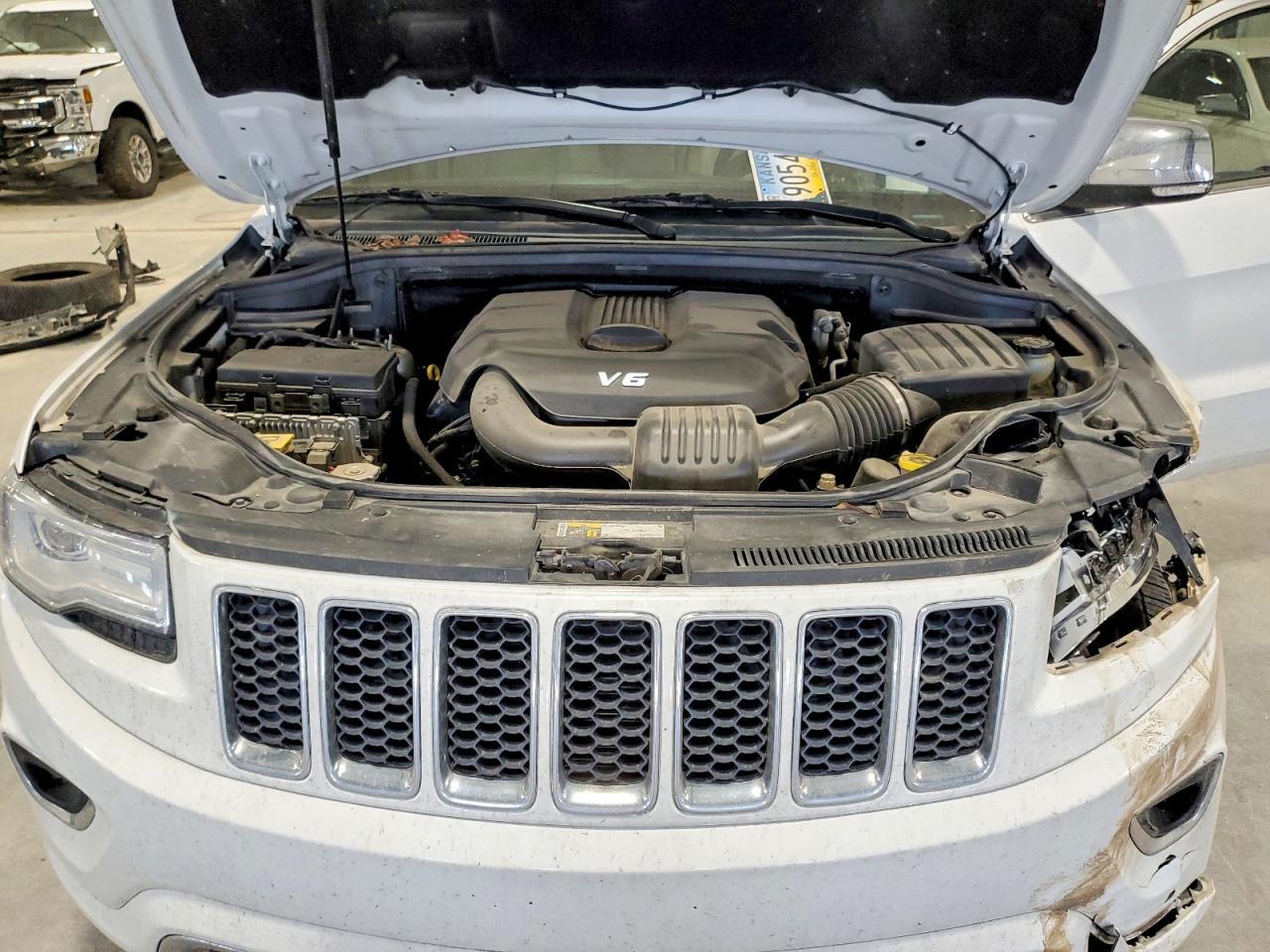 2015 Jeep Grand Cherokee Overland - zdjęcie 12