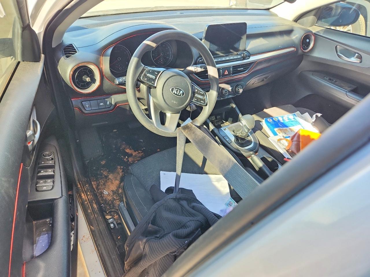 2021 Kia Forte Fe - zdjęcie 8