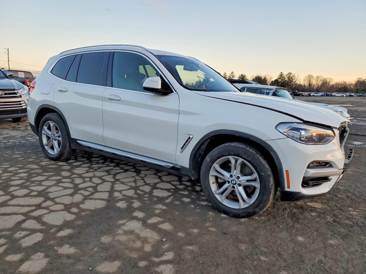 2021 BMW X3 xDrive30I - zdjęcie 4