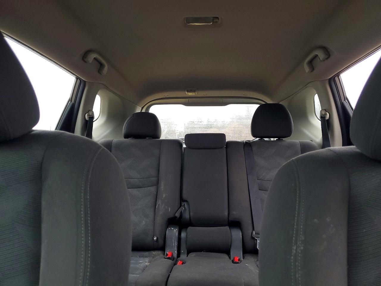 2016 Nissan Rogue S - zdjęcie 10