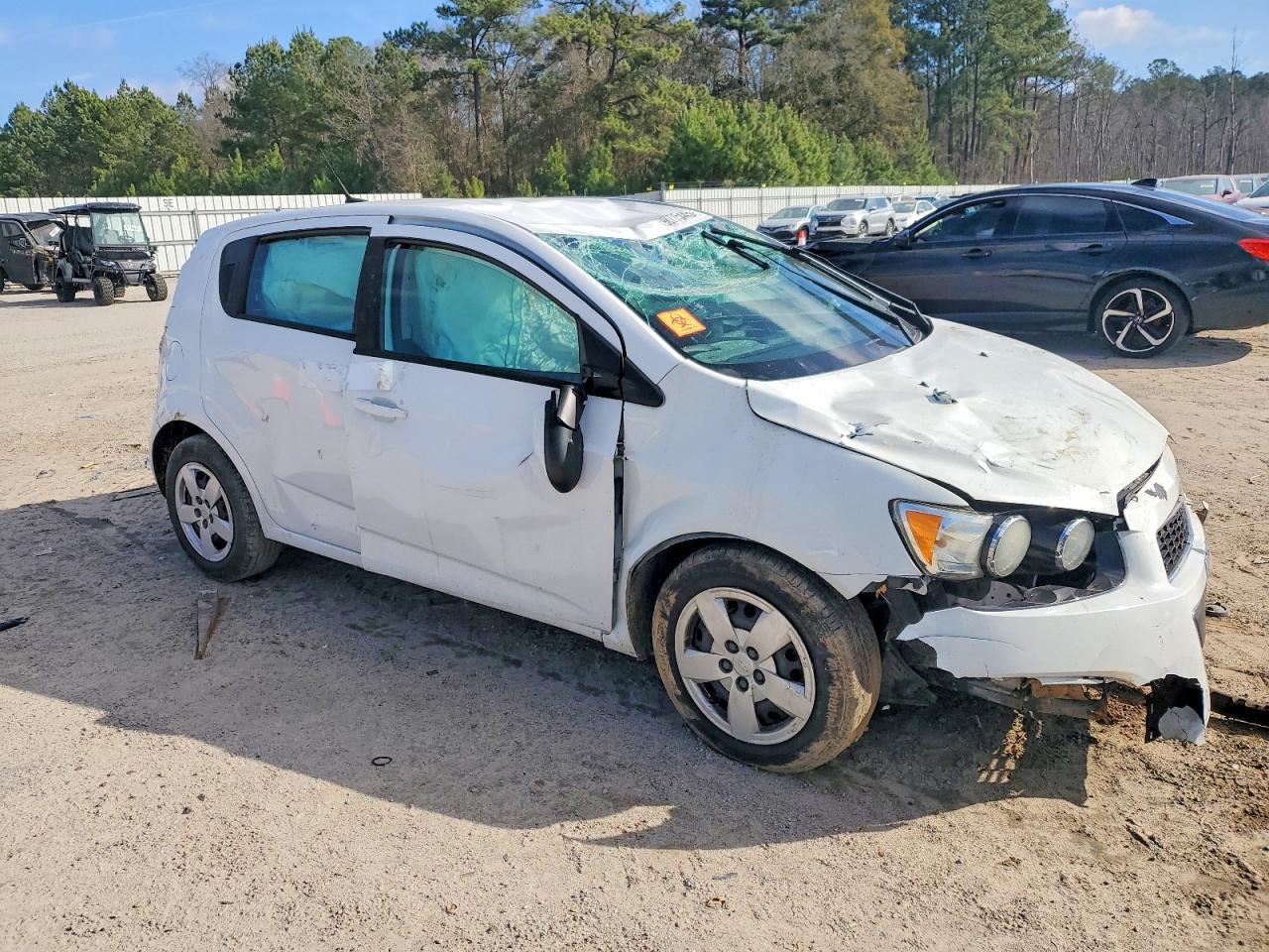 2014 Chevrolet Sonic Ls - zdjęcie 4