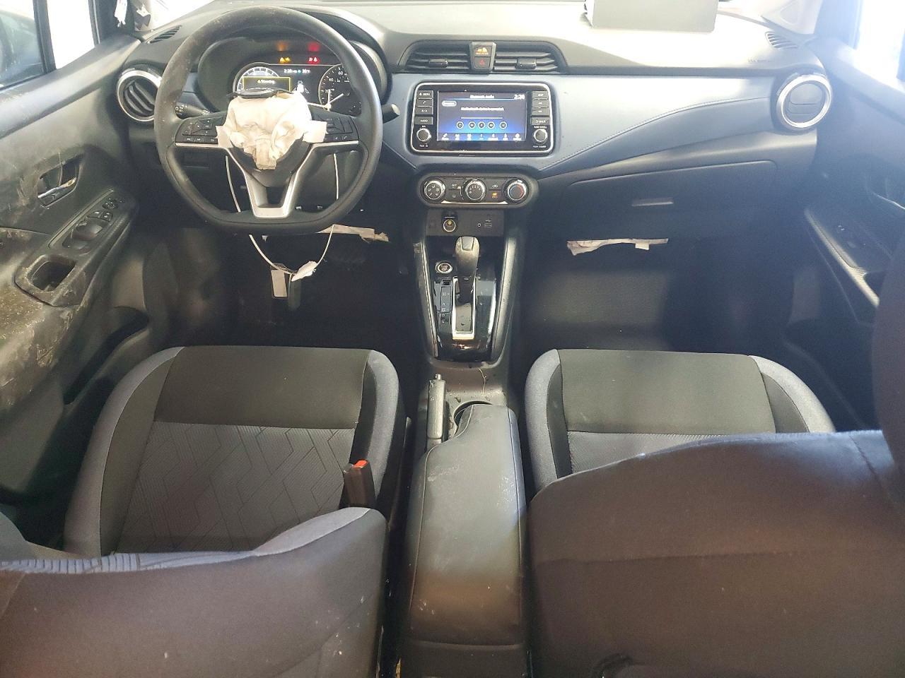 2025 Nissan Versa Sv - zdjęcie 8