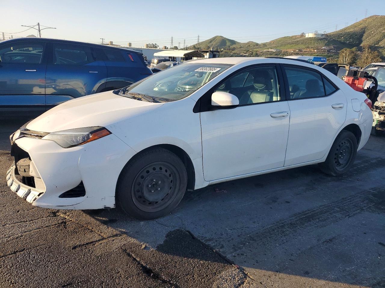 2018 Toyota Corolla L - zdjęcie główne