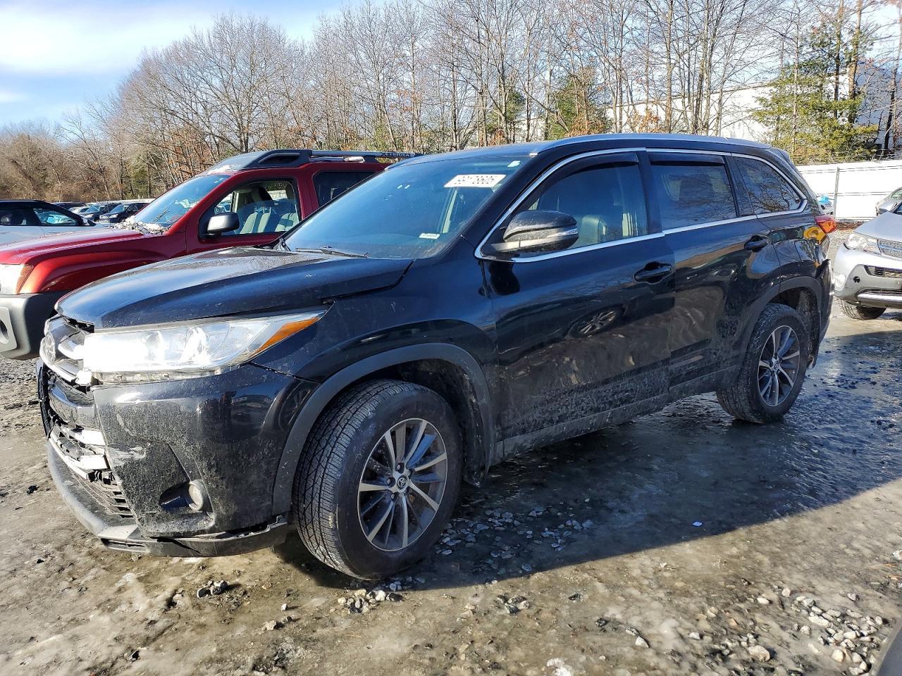 2019 Toyota Highlander Se - zdjęcie główne