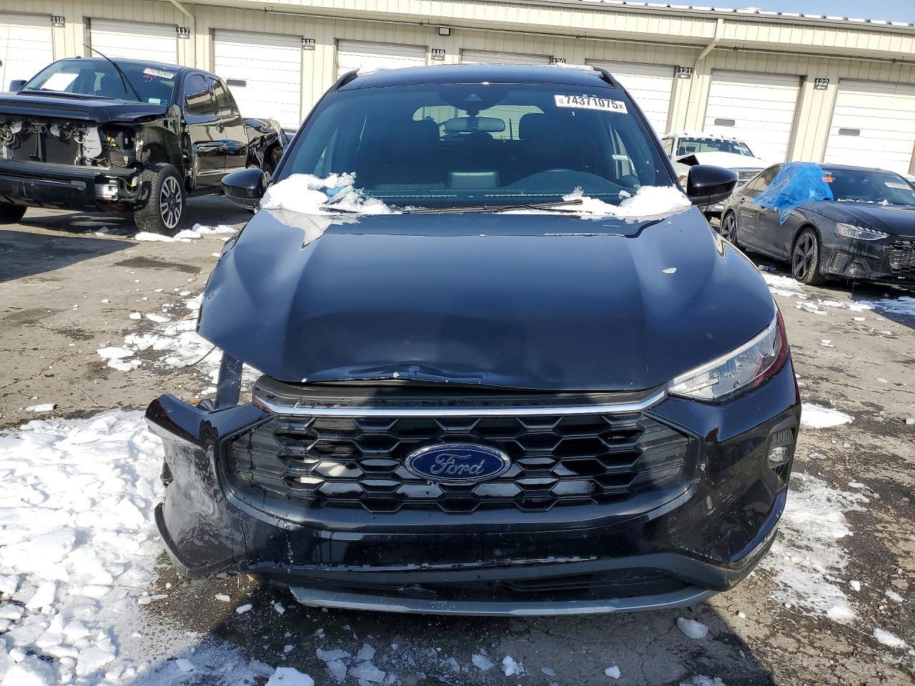 2025 Ford Escape St- Line Select - zdjęcie 5