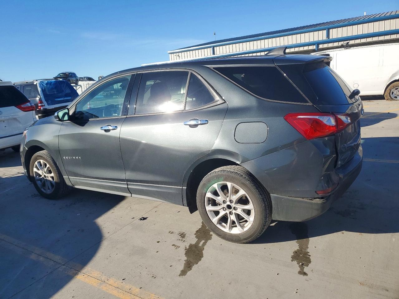 2019 Chevrolet Equinox Ls - zdjęcie 2