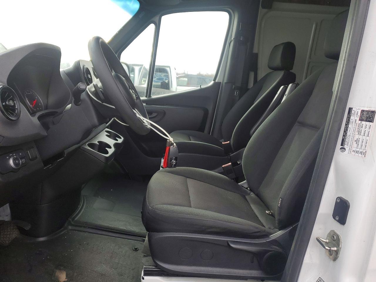 2024 Mercedes-Benz Sprinter 2500 - zdjęcie 7
