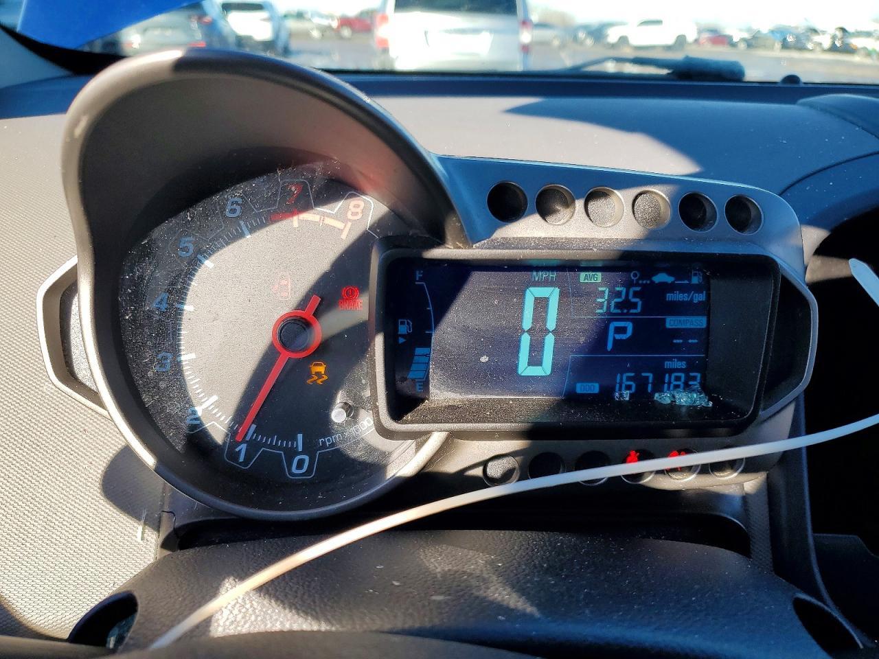 2013 Chevrolet Sonic Ls - zdjęcie 9